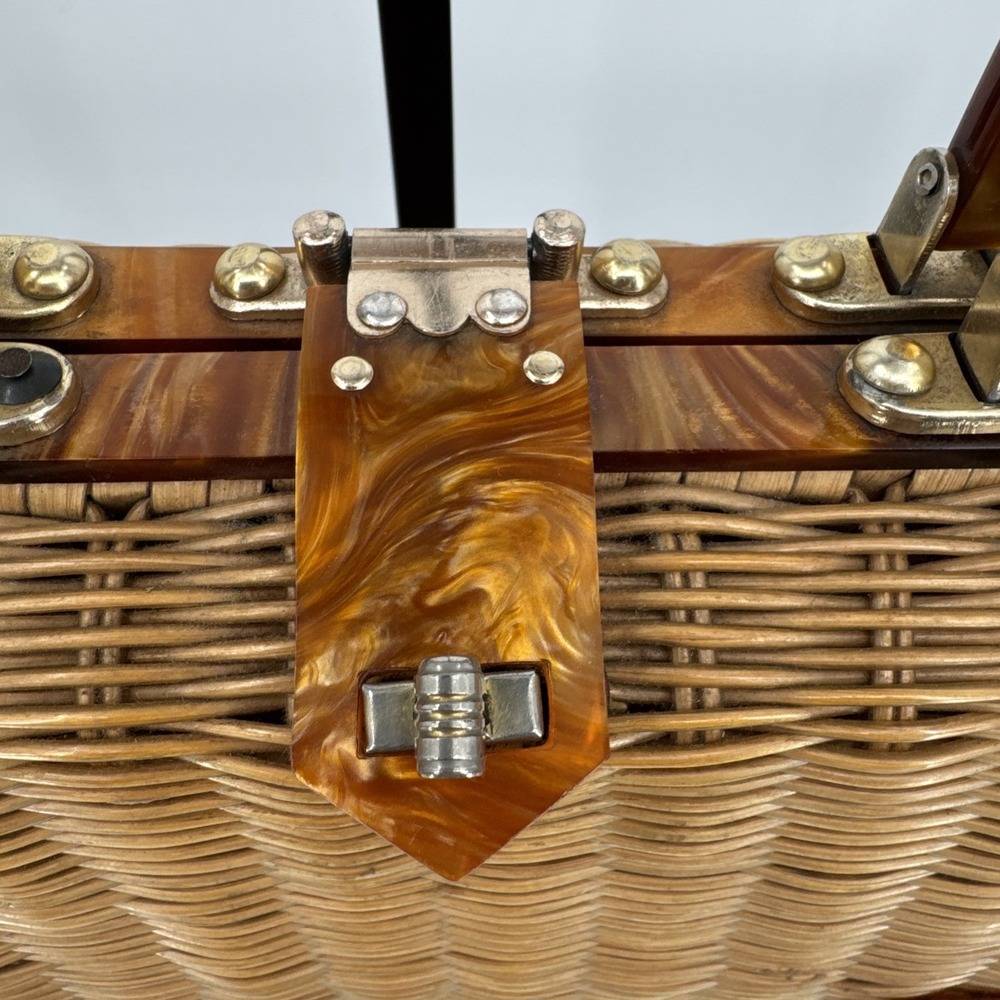 Mid-Century Wicker Like Bag, Hong Kong Woven Handmade w/ Caramel Lucite Handle - Picture 4 of 16